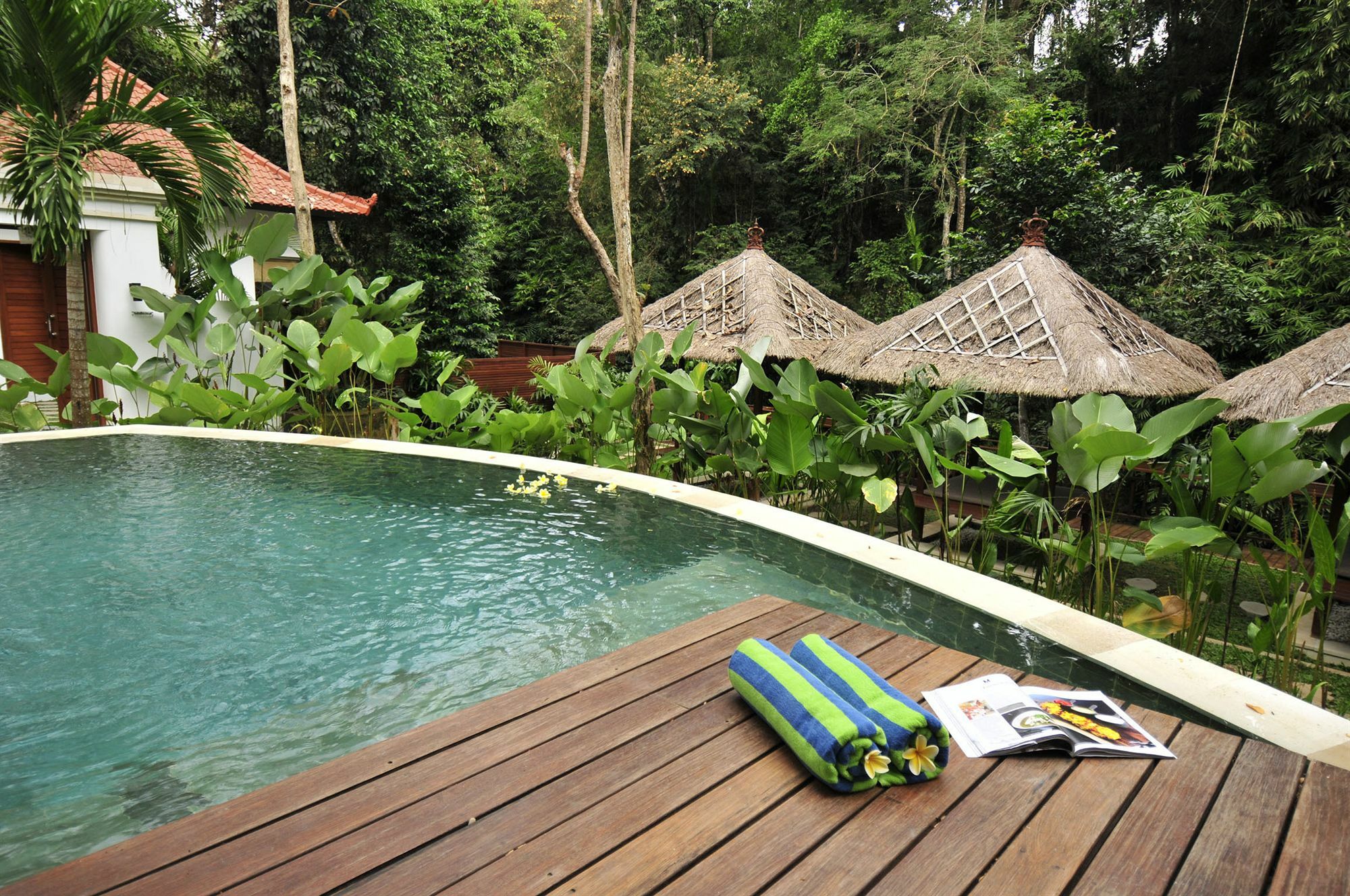The Luku Villa Buwit Exterior foto